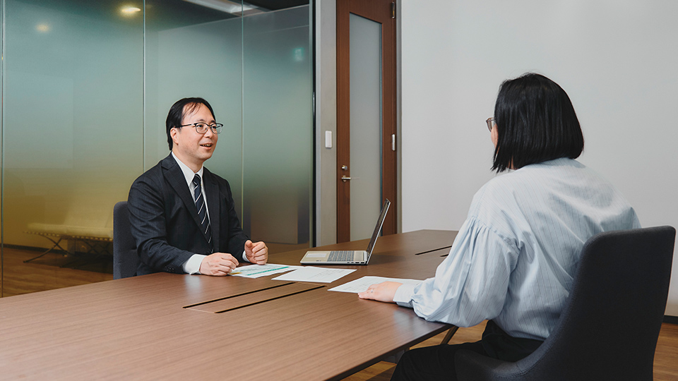貴社のペースに合わせて共に歩む、伴走支援